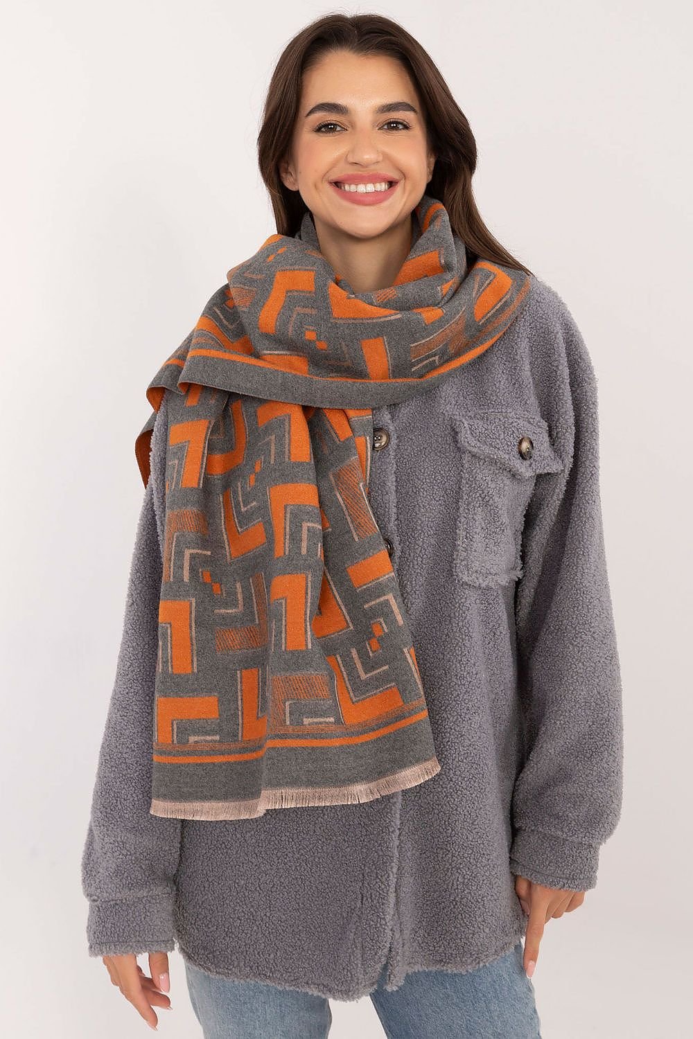 Stylish Geometric Pattern Scarf – 190cm Elegant & Warm Wrap for Any Occasion