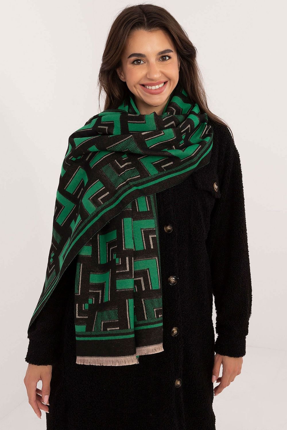 Stylish Geometric Pattern Scarf – 190cm Elegant & Warm Wrap for Any Occasion